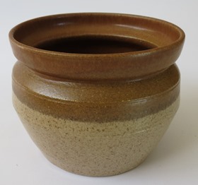 brown - More unknown brown stuff - this is Parker Pottery X_brow13