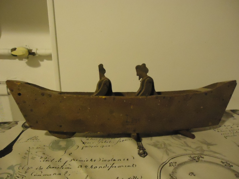 Barque en bois : jouet articulé de la maison Etma à Limoges. Dsc00510