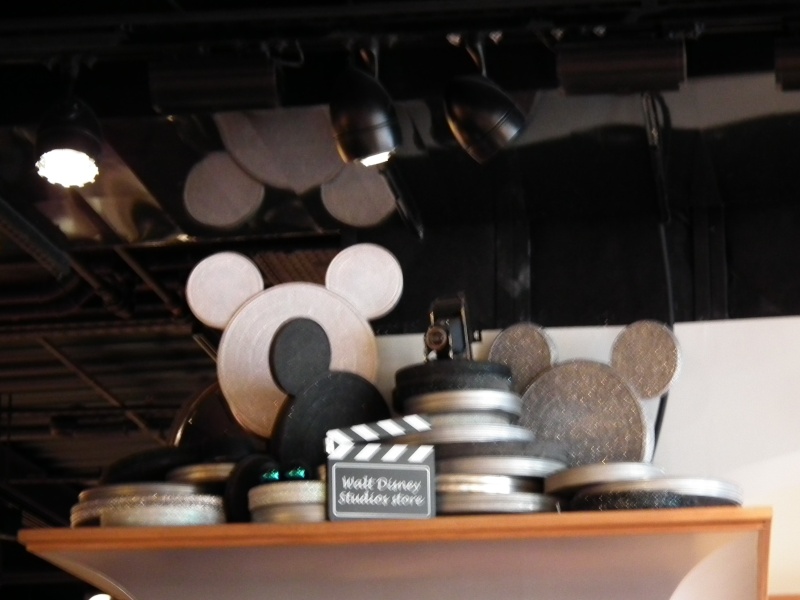 Descriptif des boutiques du Walt Disney Studios (en construction) 2012-016