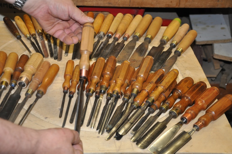 Tournage d'un manche modele londonien en buis. Making  a London pattern boxwood  chisel handle. 02412