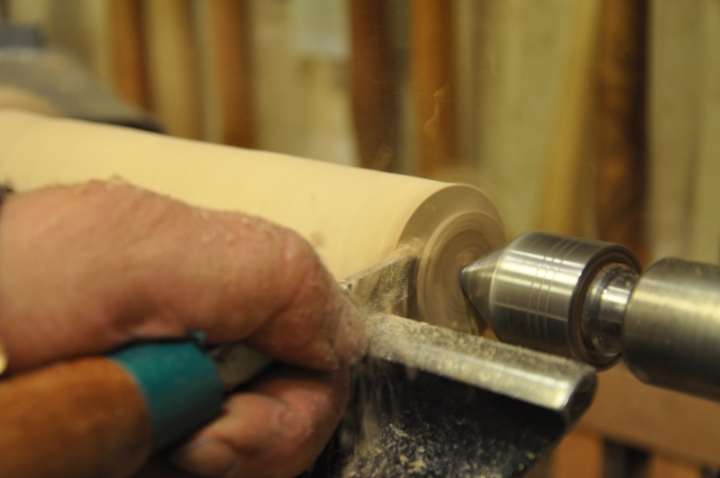 Tournage d'un manche de ciseau à bois munie d'une soie ( turning a handle for a tang type chisel) 06010