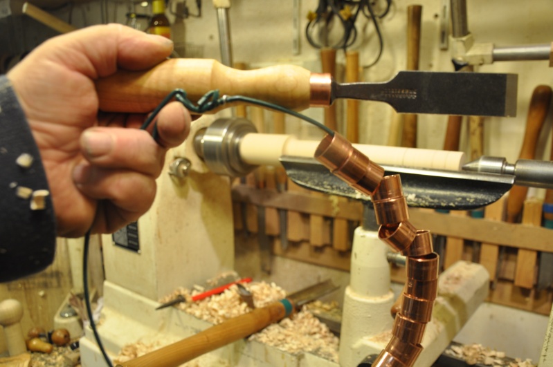 Tournage d'un manche de ciseau à bois munie d'une soie ( turning a handle for a tang type chisel) 06812