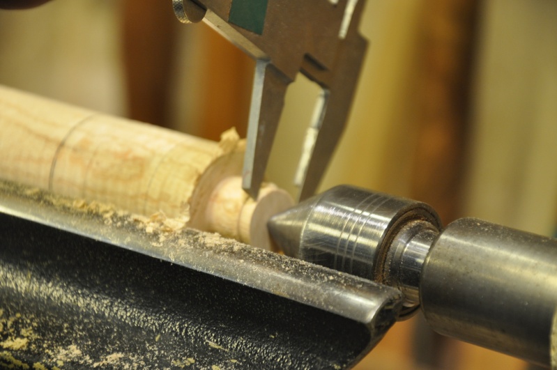 Tournage d'un manche de ciseau à bois munie d'une soie  ( turning a handle for a tang type chisel) 07110