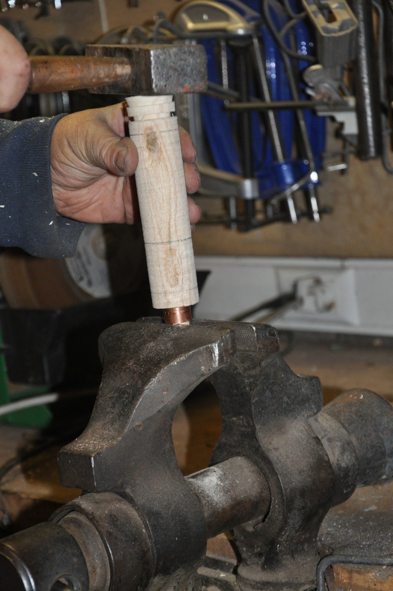 Tournage d'un manche de ciseau à bois munie d'une soie ( turning a handle for a tang type chisel) 07910