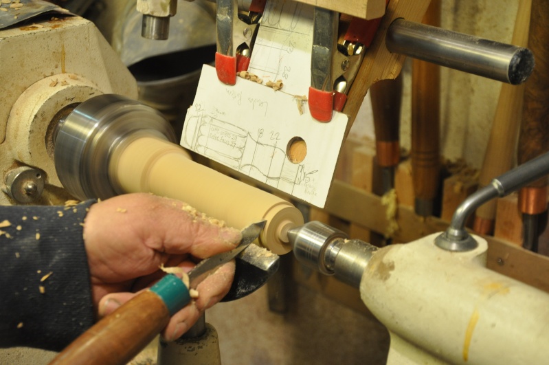 Tournage d'un manche modele londonien en buis. Making a London pattern boxwood chisel handle. London16