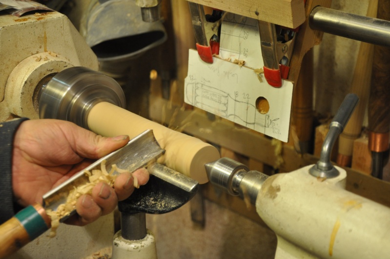 Tournage d'un manche modele londonien en buis. Making a London pattern boxwood chisel handle. London17