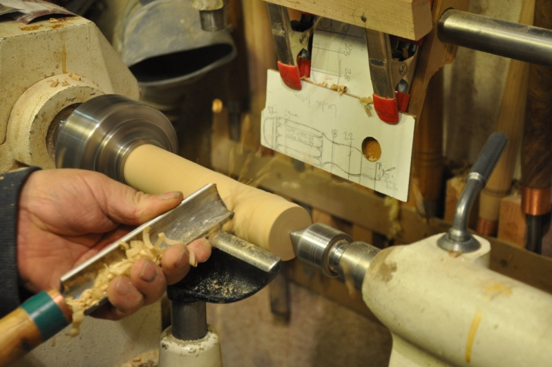 Tournage d'un manche modele londonien en buis. Making  a London pattern boxwood  chisel handle. London17