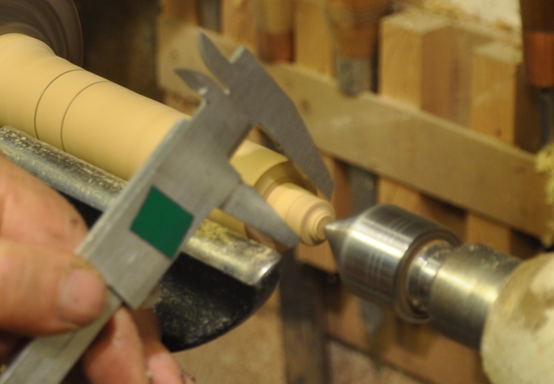 Tournage d'un manche modele londonien en buis. Making  a London pattern boxwood  chisel handle. London19