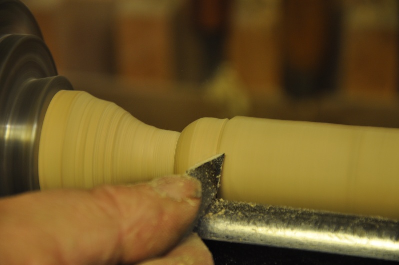 Tournage d'un manche modele londonien en buis. Making a London pattern boxwood chisel handle. London60
