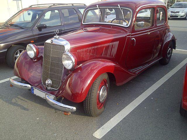 Mercedes 170 V - auf dem Parkplatz "schnappgeschossen"  121