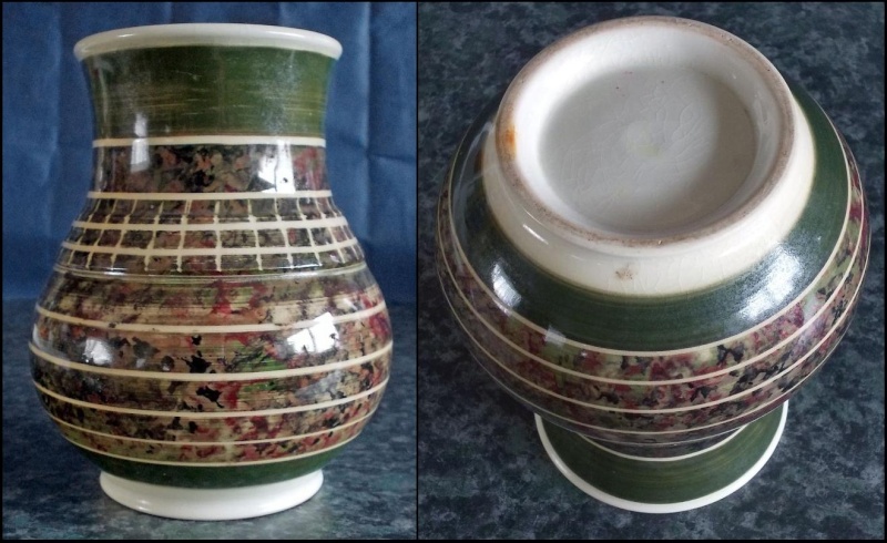 Is this a green/brown mottled Daniel Steenstra hand potted vase? Dscn1828