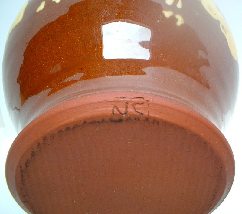 Slipware Pottery Pot with Lid - NC mark  Marks164