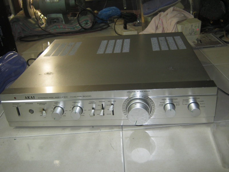 AKAI Stereo Pre-AMP PS2000C Img_0518
