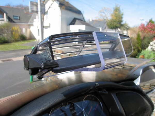 Tutoriel - Installation support GPS en Lexan 6mm traité U.V. sur grille d'aération Img_4619