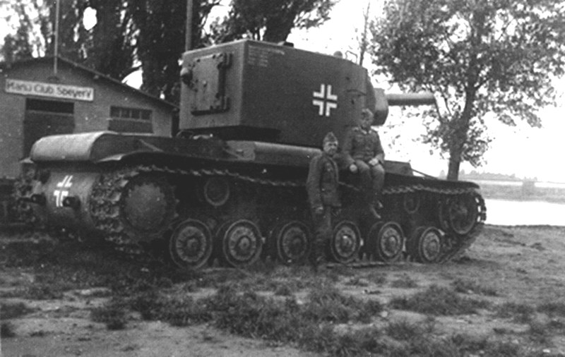 Véhicule de récupération allemand Pz.Kpfw KV-2 754  Spswtf10