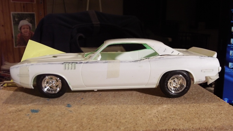 '71 Plymouth Hemi Cuda "Street Machine" (Revell) [Terminée] - Page 2 106_0624