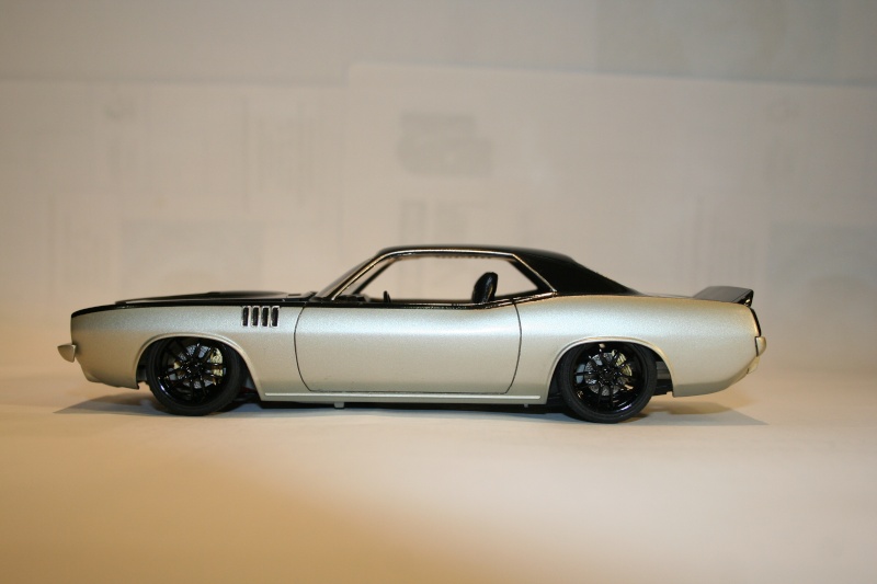 '71 Plymouth Hemi Cuda "Street Machine" (Revell) [Terminée] - Page 6 1img_110