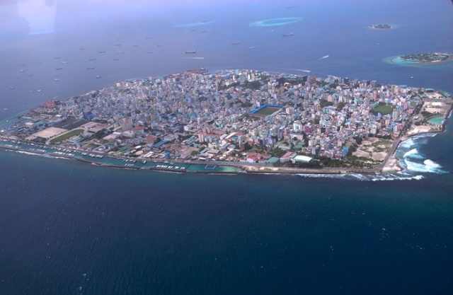  Ocean city Maa-Lay) – the capital and largest city of the Republic of Maldives.  Ocean_13