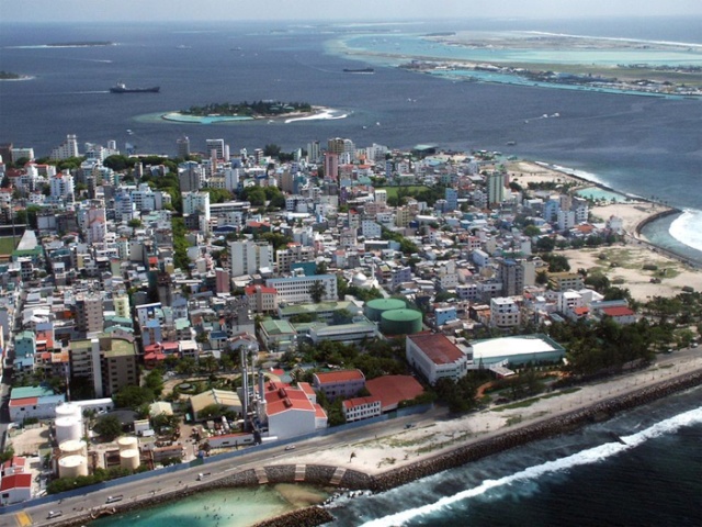  Ocean city Maa-Lay) – the capital and largest city of the Republic of Maldives.  Ocean_15