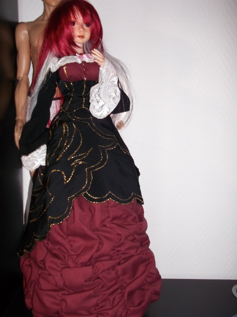 VersuS Doll ( [FINI] La robe de Beatrice - Umineko) Dscf1210