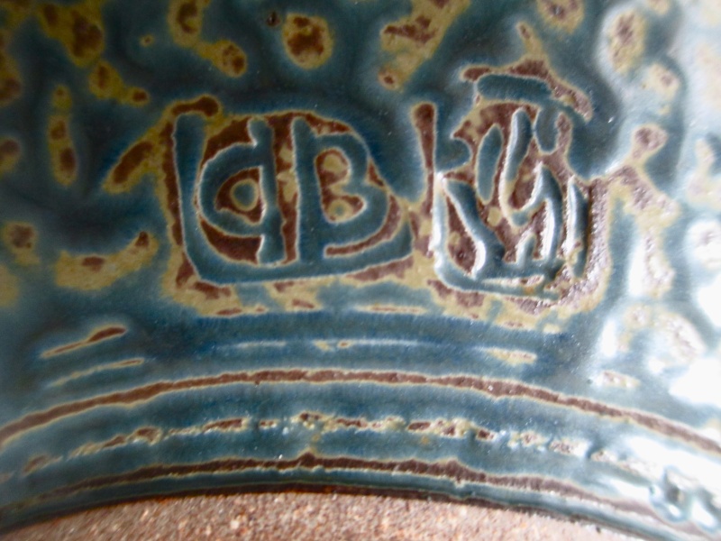 Help me ID pottery marks - stoneware bowl with red and blue/green glaze Img_1619