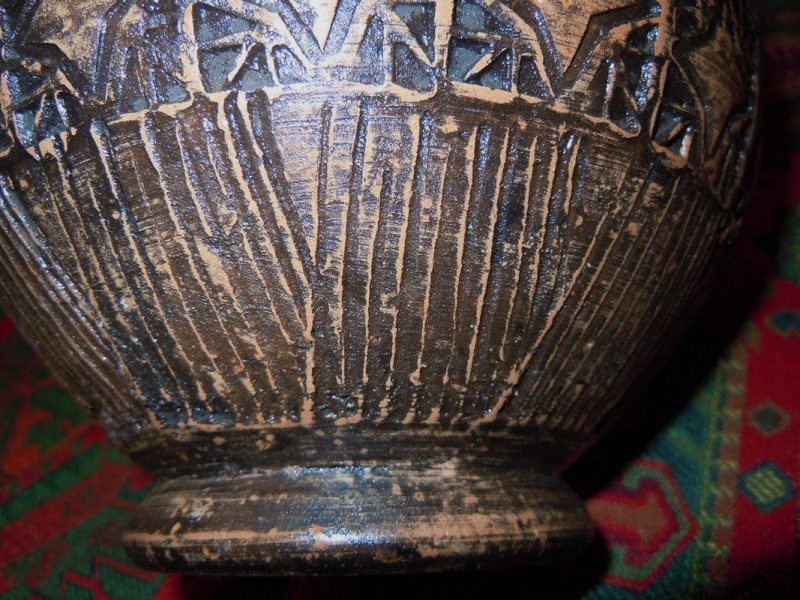 Possible urne funéraire....Origine ? Dscn5218
