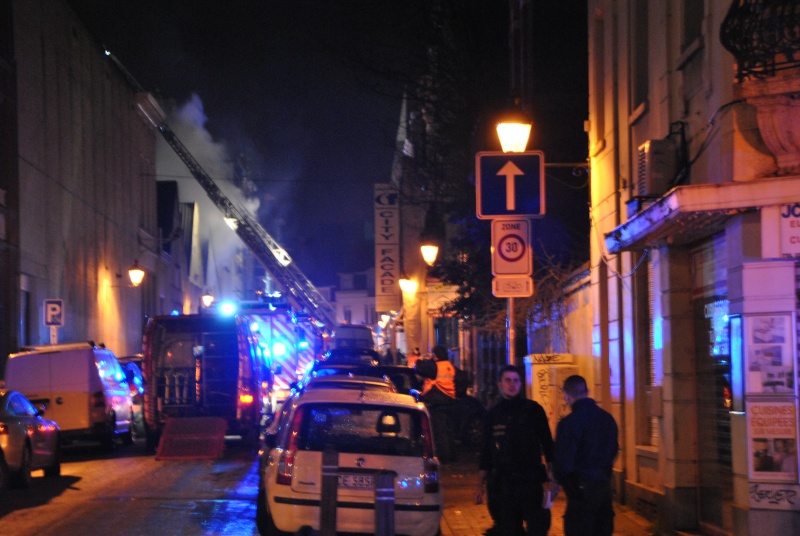 Gros incendie à Saint-Gilles, le plan catastrophe a été déclenché 2013-11-29 + photos Joost210