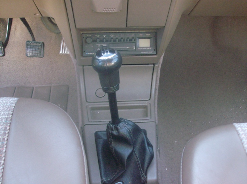 [ Vendo ] Interior castanho - Peugeot 205 Special Edition Peugeo11