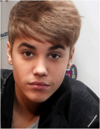 Discover the height weight tall old age measurements of justin bieber Justin11