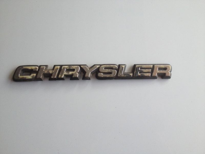 recherche logo Chrysler Img_1210
