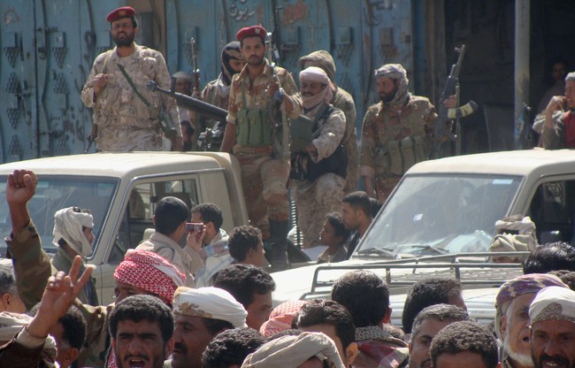 اليمنيون يدينون قتل القاعدة العشوائي لمن تتهمم بـ’التجسس Yemen-10