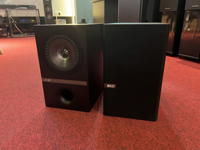 Kef Q100 Bookshelf Speaker (Used) Img_1319