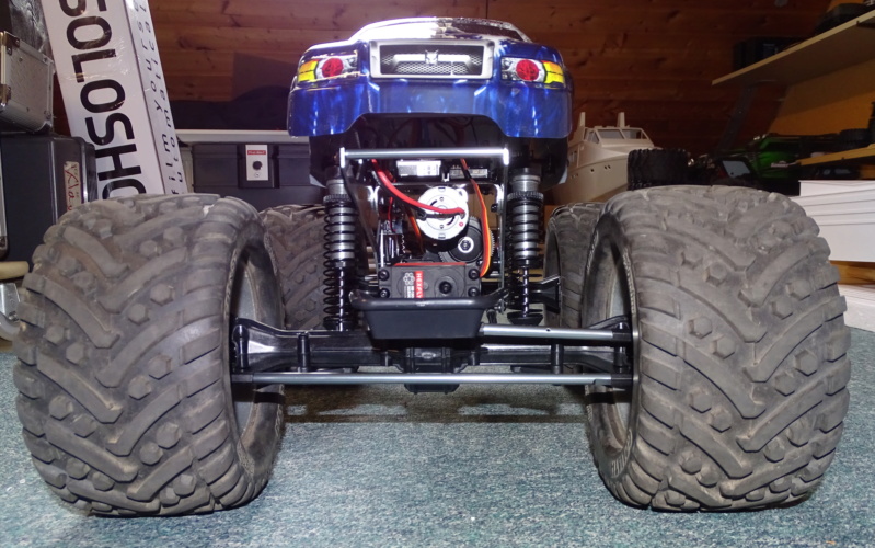 Monstertruck "Ground Pounder" / Redcat Racing, 1:10 Dsc04420