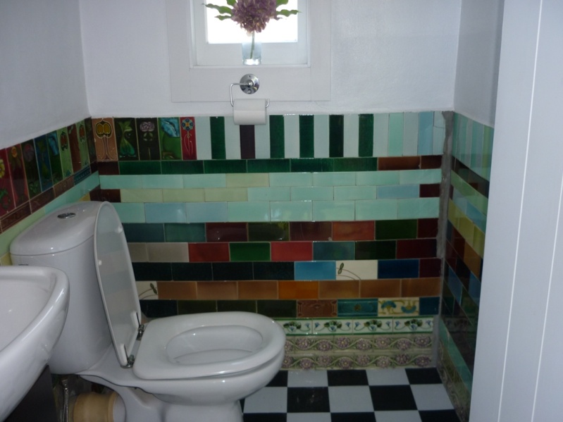 Origin of these Bathroom Tiles?  Bathro15