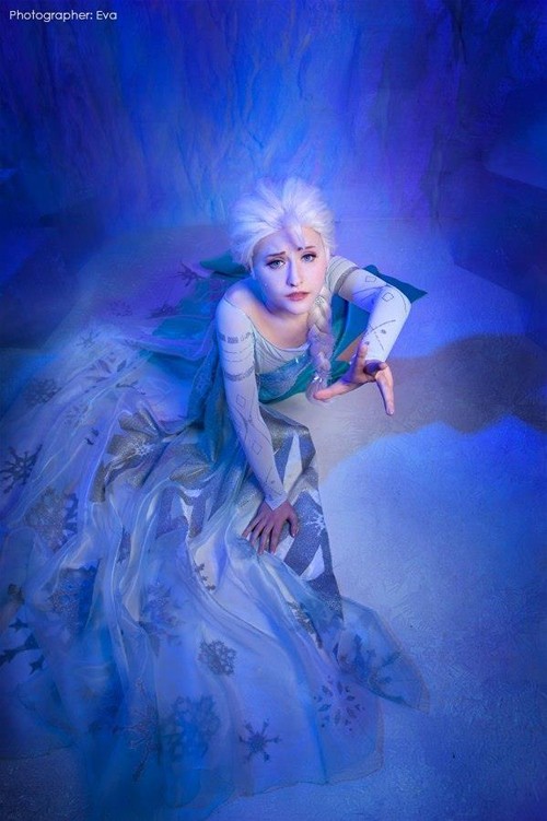 Cosplays - La Reine des Neiges - Page 4 Cospla13