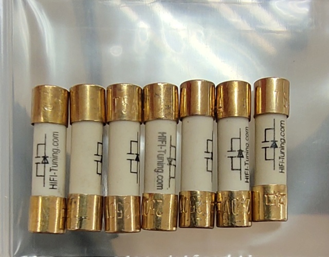 Hifi Tuning gold fuse 5x20mm (used) Img_2171