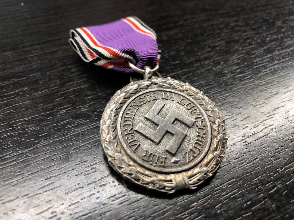 Médaille luftschutz  A4106710
