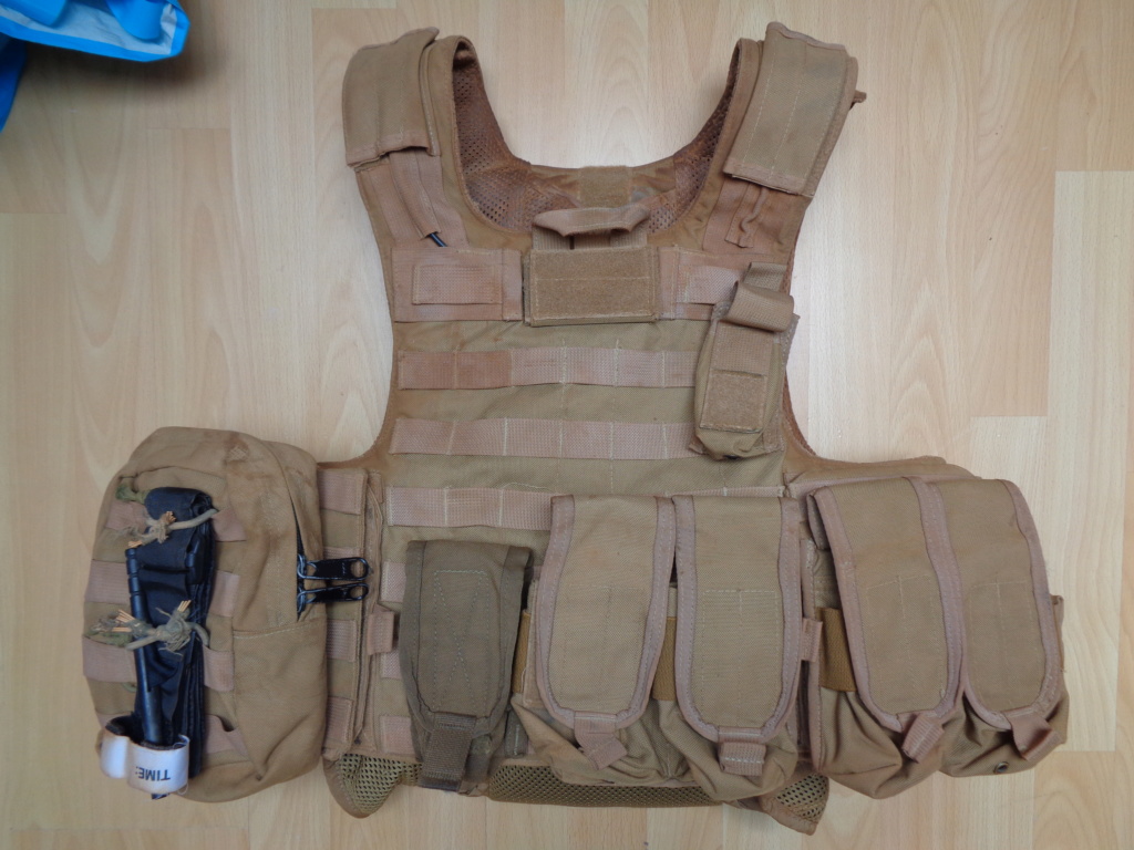 Dutch uniform and body armor as used in Mali, Fibrotex Fightex and Profile Equipment Moral SF, and more related gear (Profile, Diamondback) Dsc00041