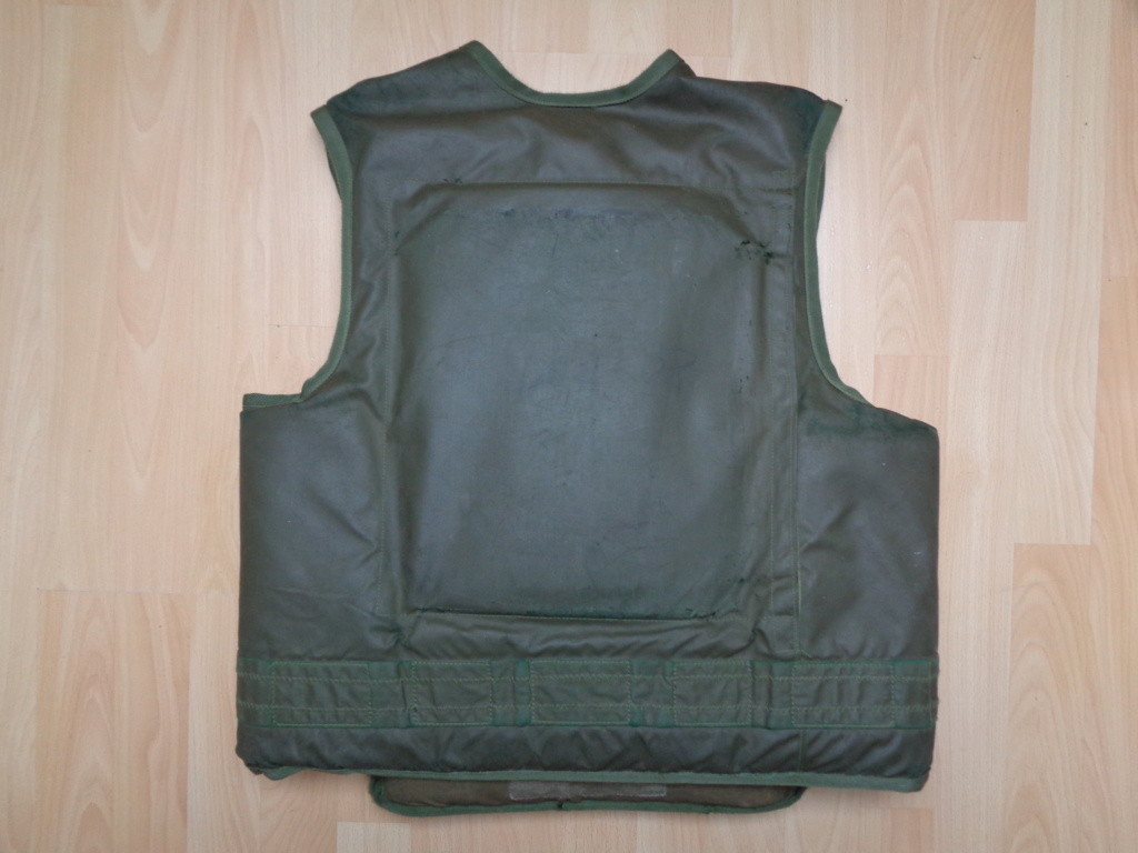 British (German contract) Bristol body armor (refpics wanted) Dsc00245