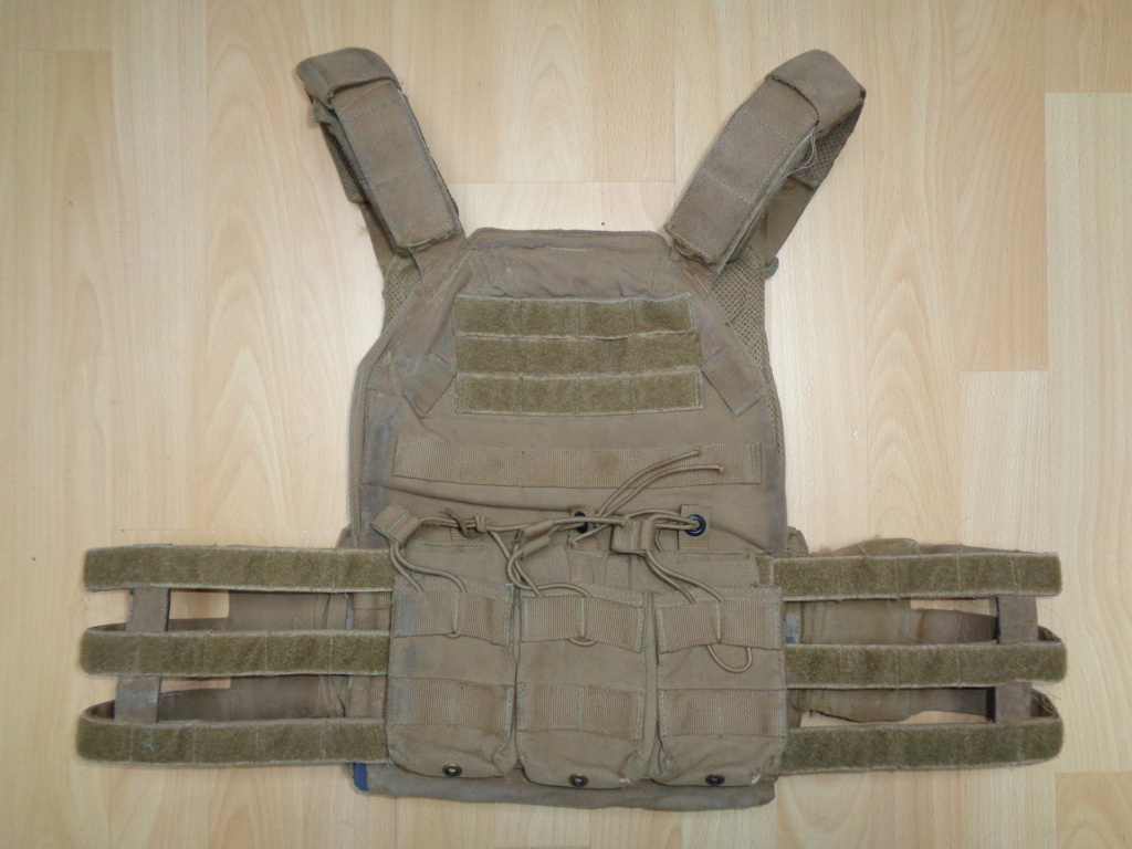 Dutch uniform and body armor as used in Mali, Fibrotex Fightex and Profile Equipment Moral SF, and more related gear (Profile, Diamondback) Dsc02121