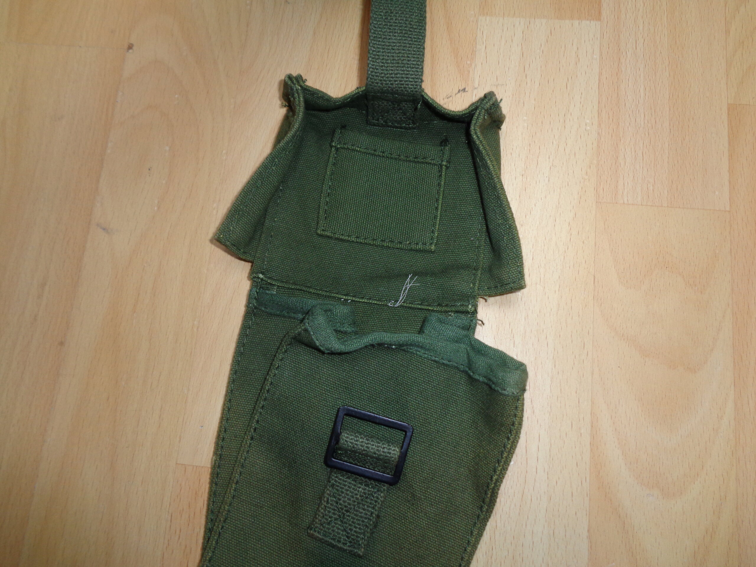 Iraqi (?) P58 canteen pouch Dsc03317