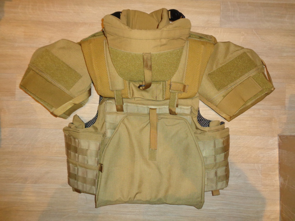 Verseidag Ultimax Modulär body armor, German made and Austrian SF used Dsc06363