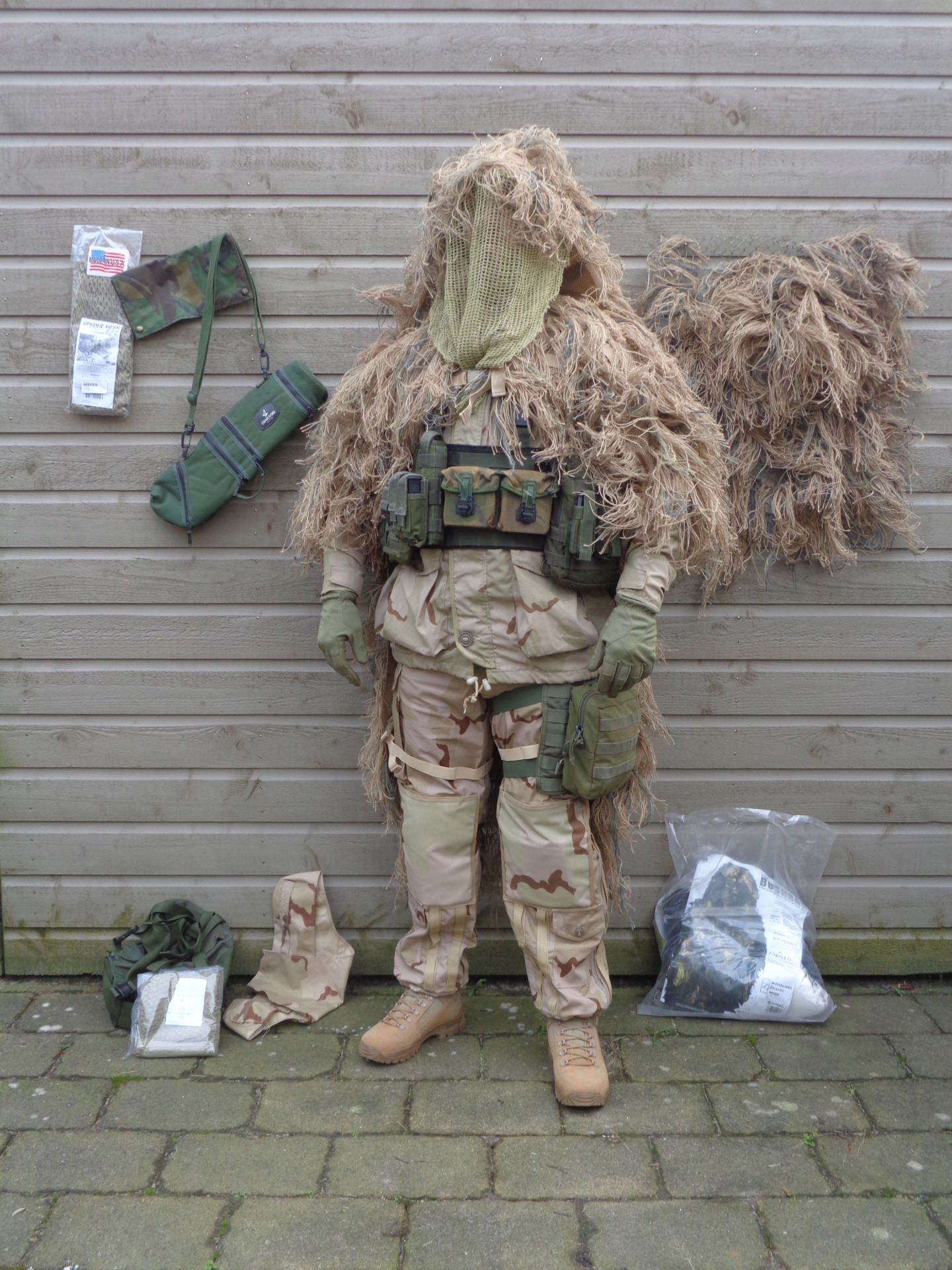 Dutch army loadout displays (cold war era) - Page 6 Dsc08118