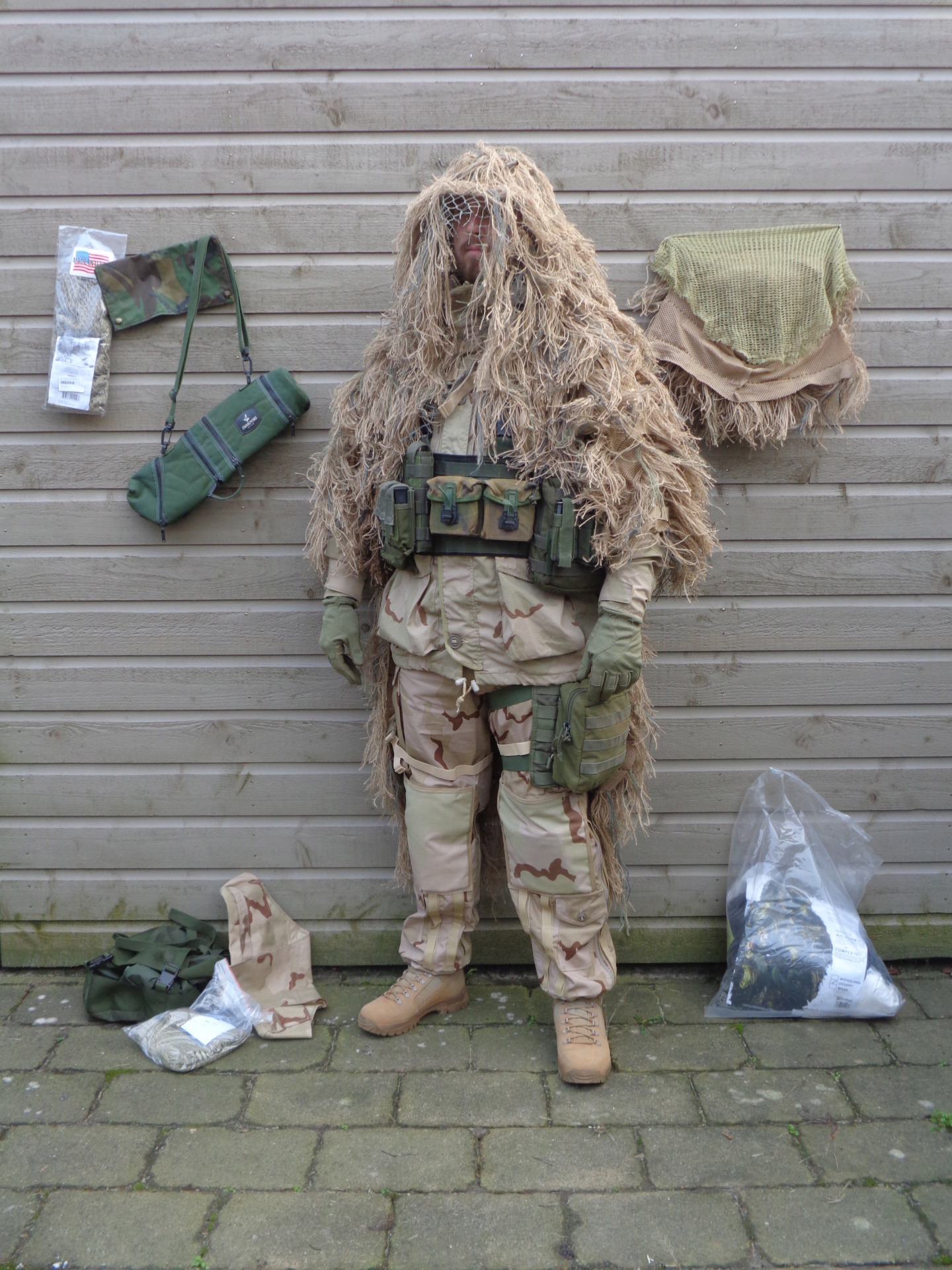 Dutch army loadout displays (cold war era) - Page 6 Dsc08121