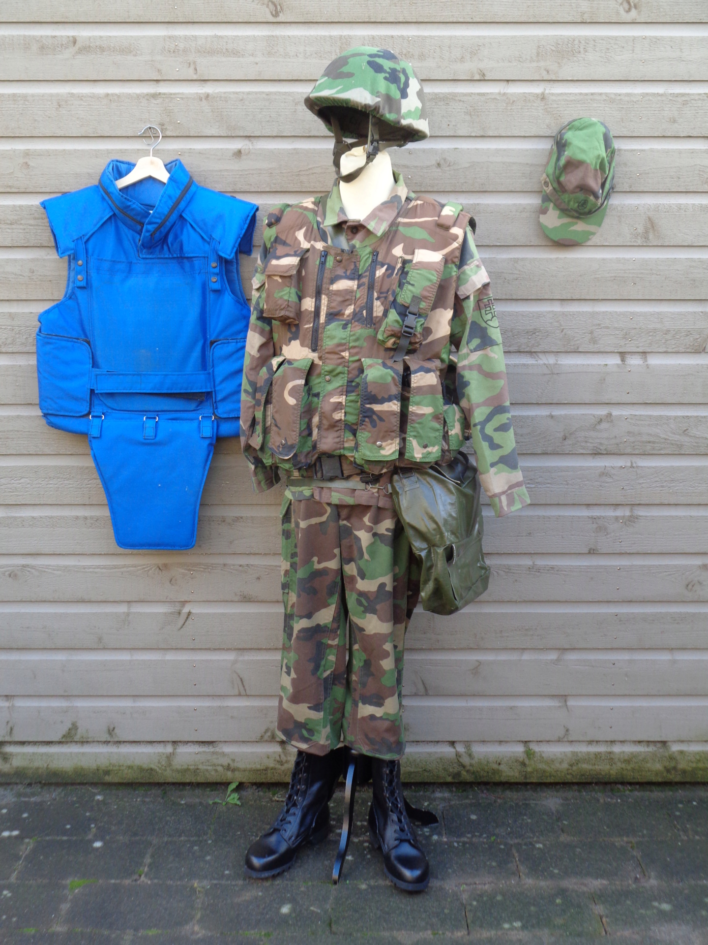 Slovakian army display, early 2000's Slowak10