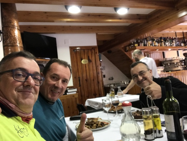 SALIDAS (CAT) Ruta del Viernes Almuerzo en Castellano de N’hug 95282110