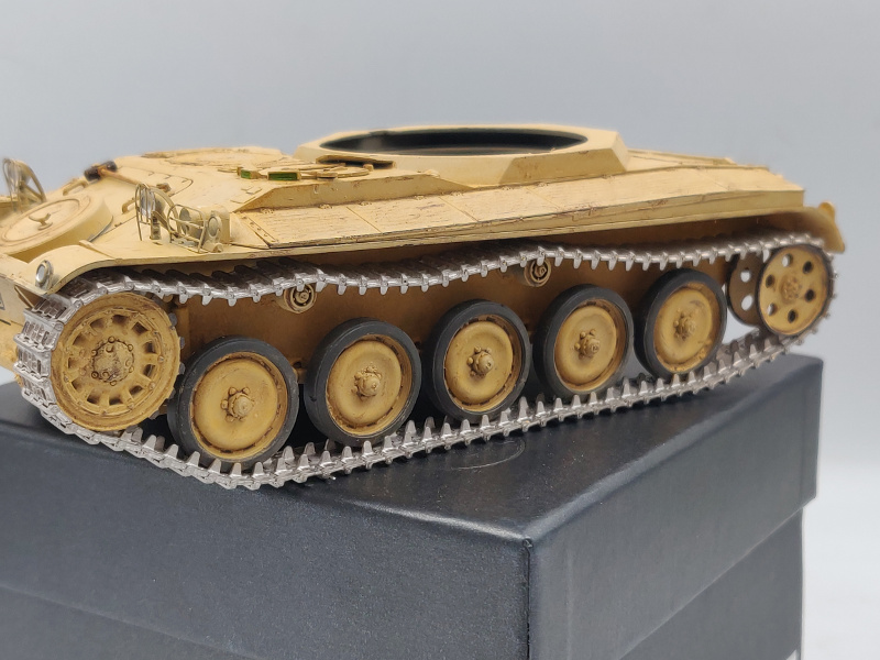 AMX 13/75 opération Mousquetaire Suez 1956 Takom 1/35 + Diorama - Page 4 Img_4051
