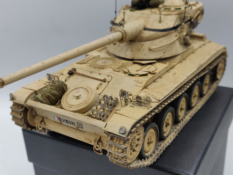 AMX 13/75 opération Mousquetaire Suez 1956 Takom 1/35 + Diorama - Page 4 Img_4081