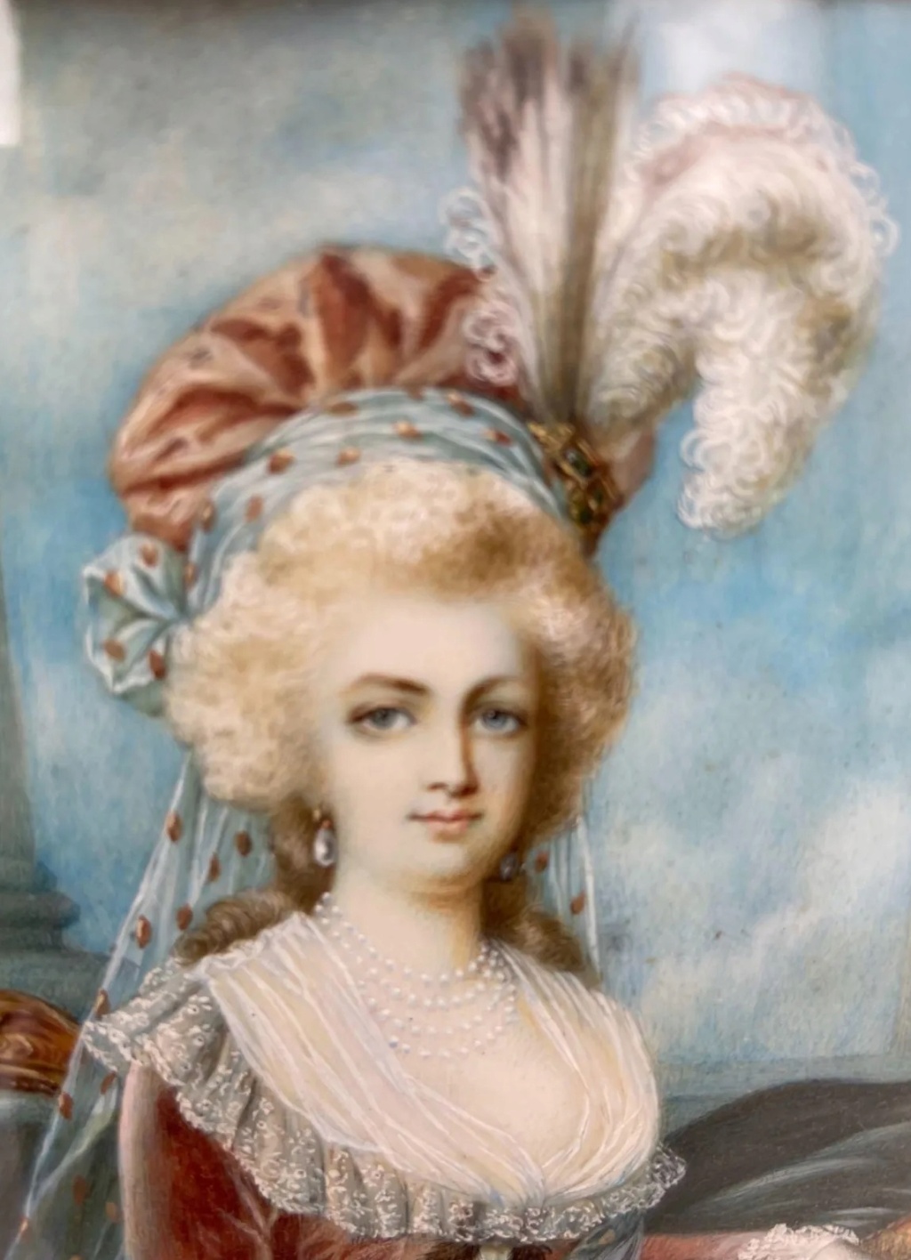 Marie-Antoinette au livre en robe bleue - Page 4 Tzolzo20