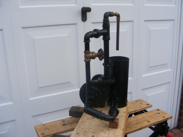 Water pump for stationary engine to drive Black_15